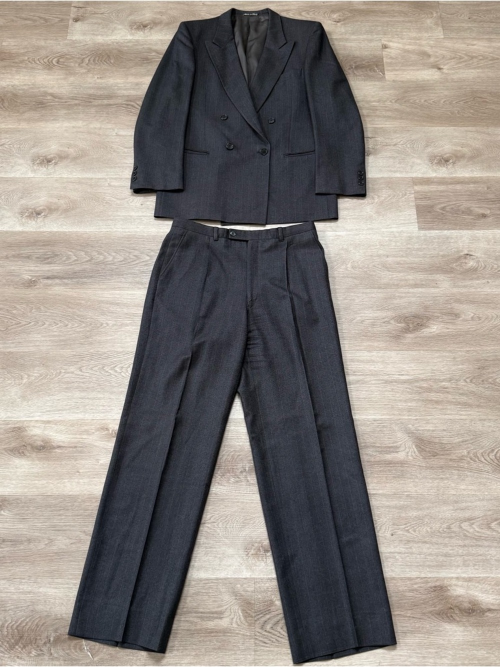 VTG 1980s Giorgio Armani Italy Wool Double Breast Suit Jacket 40R US 32x31 Pants